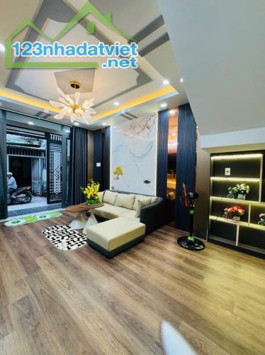 NHÀ ĐẸP QUANG TRUNG GV - CĂN GÓC KHÔNG LỘ GIỚI - HXH SÁT MẶT TIỀN - DT 50M² - 2 TẦNG LẦU - 1