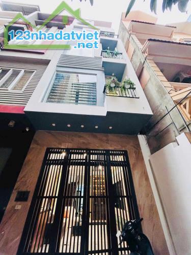Nhà Đẹp Hoàng Ngân Thanh Xuân Thang Máy Full Nội Thất Dt 67m2 5 tầng mt 4.1m giá 16.7 tỷ - 4