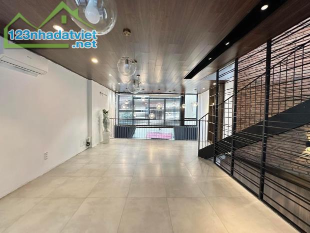 BÁN SHOPHOUSES TRỆT LẦU MT AN DƯƠNG VƯƠNG. GIÁ 18 TỶ 350. P8. Q5. TP HCM.