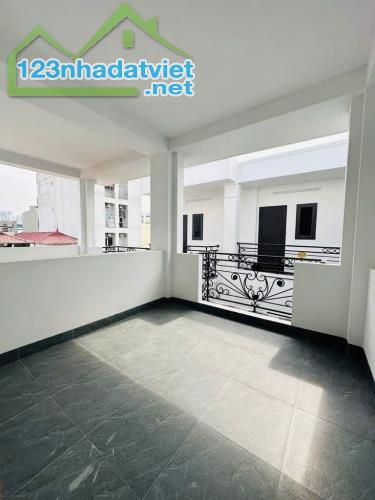 NHÀ ĐẸP XUÂN ĐỈNH- Ô TÔ ĐỖ CỔNG-FULL NỘI THẤT- HÀNG XÓM NGOẠI GIAO ĐOÀN 38m GIÁ 6.85Tỷ TL - 3