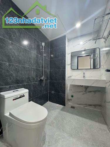 Nhà mặt ngõ Giang Biên, Long Biên, 33 m, 6 tầng, chỉ nhỉnh hơn 6 tỷ. - 2