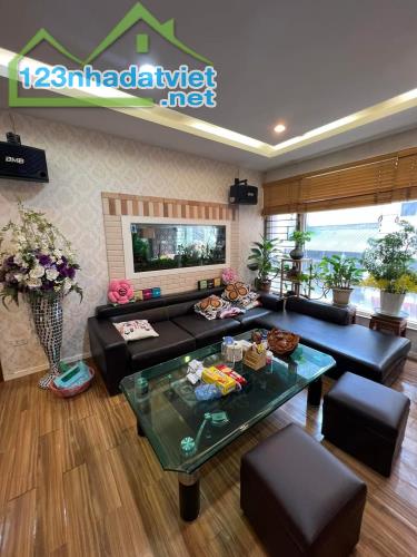BÁN GẤP NHÀ ĐẸP NGÕ 35 CÁT LINH DT52m2X5T GẦN PHỐ LÔ GÓC THOÁNG SÁNG - 2
