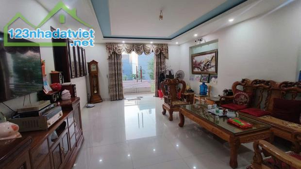 Bán biệt thự 4 tầng thang máy siêu đẹp 125m2- 9,5 tỷ Hồ Đá, Sở Dầu, Hồng Bàng, Hải Phòng