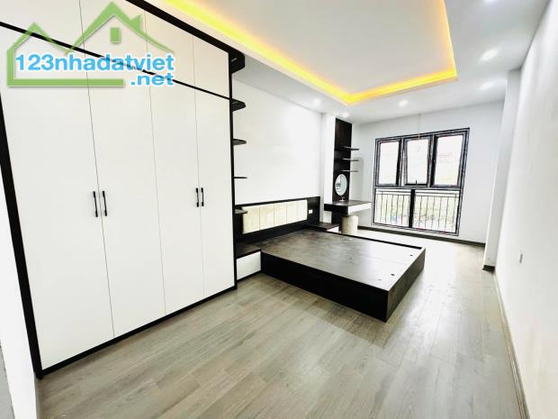 Bán nhà xây mới Hoàng Hoa Thám 35m2 6 tầng thang máy giá 7.35 tỷ - 20m đi bộ ra phố - 2