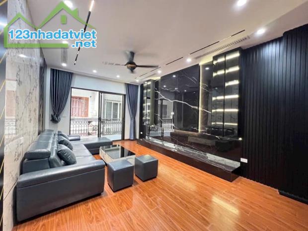 Bán nhà Lạc Long Quân - 75m2 x 6T - MT 5m - Thang máy - 8 PNKK - Vừa ở vừa kinh doanh - 1