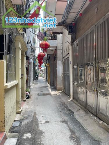 Bán nhà ngõ 234 Hoàng Quốc Việt, 74 m2 x  4 Tầng ngõ 3 gác giá nhỉnh 11 tỷ
