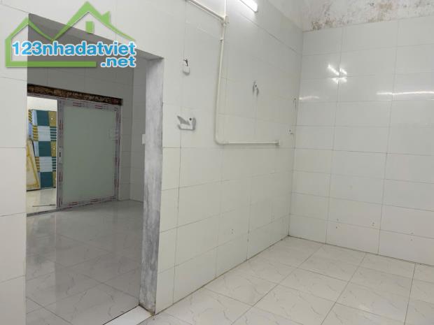 Cho thuê nhà riêng Bạch Mai, 80m x 2 tầng, ngõ xe máy tránh, tiện ở, kho xưởng, thợ xây