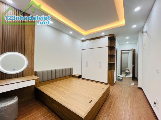 SIÊU PHẨM ĐỨC GIANG 35M2 x 6T GARA ÔTÔ NHÀ MỚI Ở LUÔN THANG MÁY KINH DOANH 8,9TỶ - 5