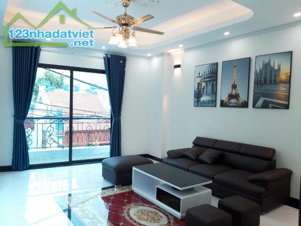 VIEW HỒ-GARA-NHÀ THANG MÁY-PHỐ KẺ TẠNH-LONH BIÊN. DT: 70M². 6 TẦNG. GIÁ: NHỈNH 16TỶ - 4