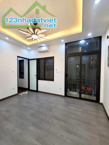 💥💥💥2 NHÀ RA MẶT PHỐ - ĐẸP XINH LUNG LINH - BÁN NHÀ LÒ ĐÚC ĐẦY ĐỦ NỘI THẤT - NHỈNH 6TỶ - 3