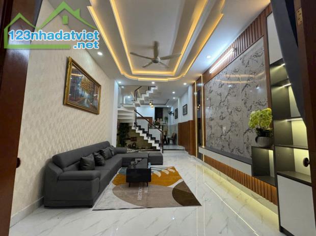 Nhà bán Thạnh Xuân Quận 12 4 x18, xe hơi ngủ trong nhà, giá đâu tư - 2