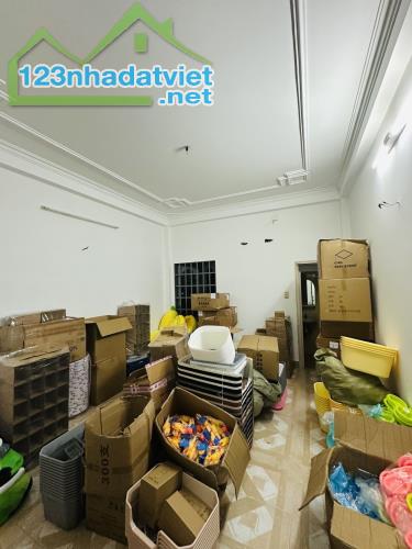 TÂN PHÚ - HẺM 6M THẲNG ĐẸP - 64M2 NGANG 4M VUÔNG VỨC - DÒNG TIỀN - 3