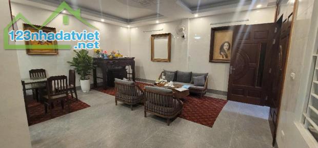 BÁN  NHÀ TÂY HỒ - DIỆN TÍCH KHỦNG - BA BƯỚC CHÂN RA ĐƯỜNG Ô TÔ - 3