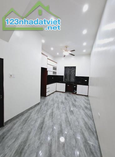 BÁN NHÀ MỚI THOÁNG TRƯỚC SAU Ở XA LA, DT 50M, 4T, MT 3,7M, GIÁ 12,5 TỶ.