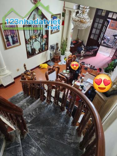 CẦU GIẤY - NGUYỄN VĂN HUYÊN - DÂN XÂY TÂM HUYẾT - 30M OTO - DT70M2X44 - 15.5 TỶ - 1