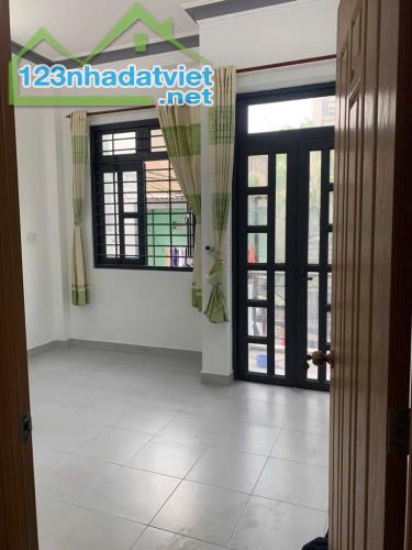 HẺM 5M THÔNG, KỀ BÊN CÔNG VIÊN KÊNH NƯỚC ĐEN, 48M2, 3 TẦNG 4PN GIÁ NHỈNH 5 TỶ - 3