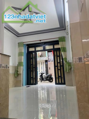 HẺM 5M THÔNG, KỀ BÊN CÔNG VIÊN KÊNH NƯỚC ĐEN, 48M2, 3 TẦNG 4PN GIÁ NHỈNH 5 TỶ - 2