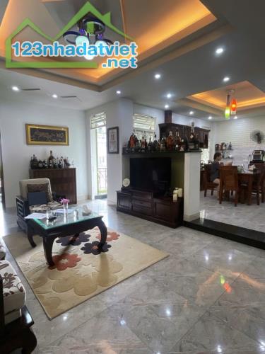 BÁN NHÀ MT Văn Cao, Tân Phú 6 tầng 117m2 (6,5x18). Kinh doanh đỉnh. Giá chỉ 18,9 tỷ. - 1