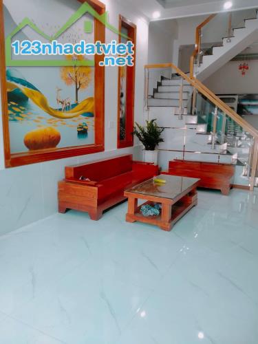 bán nhà sổ riêng đường 8 m hai ô tô né nhau khu dân cư đông đúc - 2