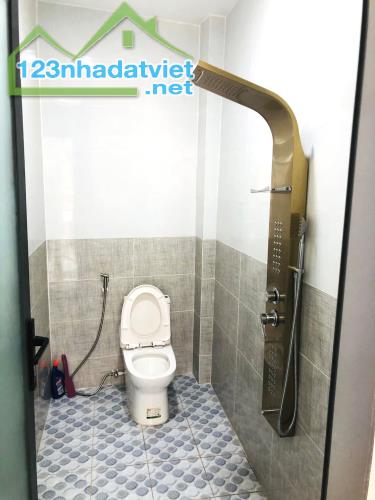bán nhà sổ riêng đường 8 m hai ô tô né nhau khu dân cư đông đúc - 5