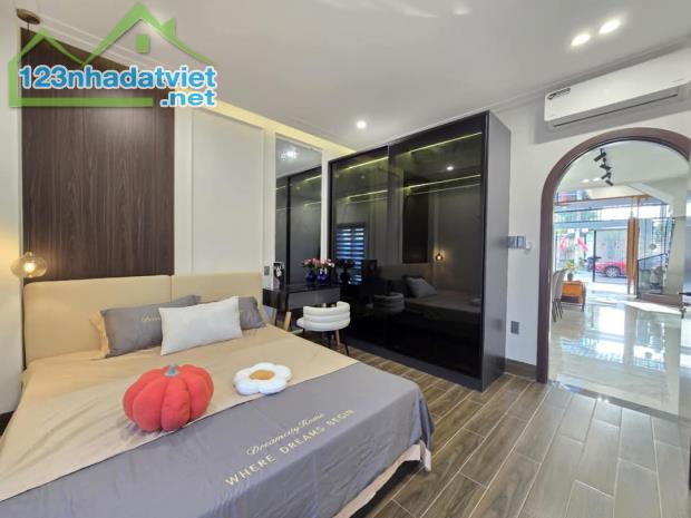 Cần Bán Nhà 3 Tầng Đà Nẵng – Gần Trung Tâm, Giá Chỉ 6.15 Tỷ - 2