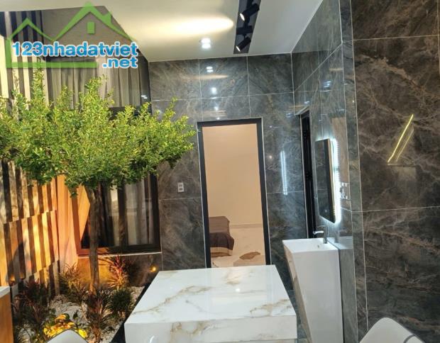 BÁN NHÀ 3 TẦNG HIỆN ĐẠI – GẦN BIỂN NGUYỄN TẤT THÀNH – NƠI AN CƯ LÝ TƯỞNG, TIỀM NĂNG TĂNG G - 2