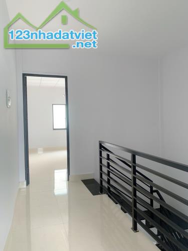 NHÀ BÁN P13 TÂN BÌNH GẦN SÂN BAY 66M-3 TẦNG HXH NHỎ CHỈ 7.2 TỶ - 2