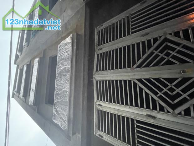 BÁN NHÀ VĂN TIẾN DUNG MỚI KÍNH KONG 30M2 - 5 TẦNG - THANG MÁY - 3