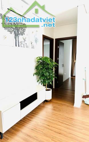 Cho thuê căn hộ 3N tại Bình Minh Garden long Biên 100m, giá 13tr/th LH:0395432616 - 1