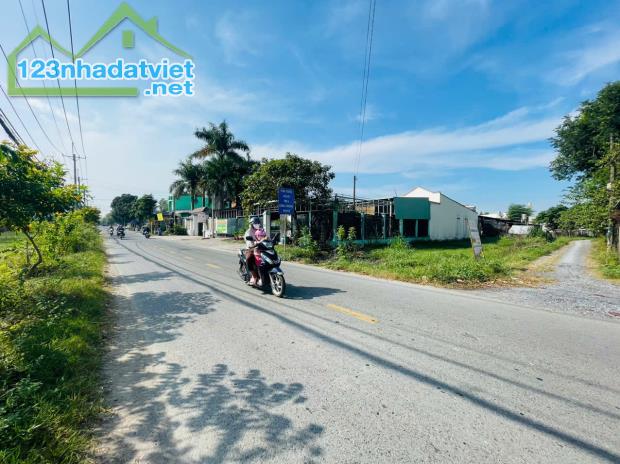 Đất Hai Mặt Tiền Thị Trấn Củ Chi, Một Sẹt Ngắn QL 22, Diện Tích 240m2, Sổ Hồng Riêng - 1