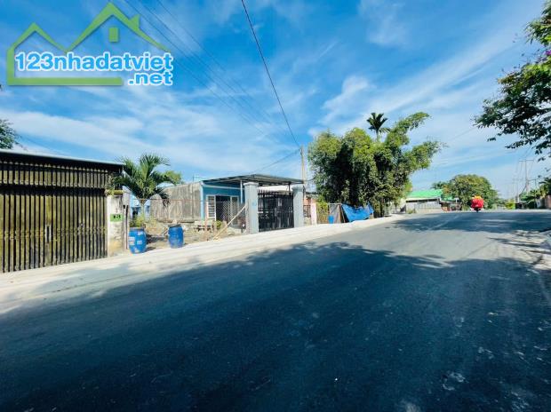 Đất mặt tiền đường Suối Lội xã Tân Thông Hội Củ Chi, Diện tích 200m2, Sổ Hồng Riêng