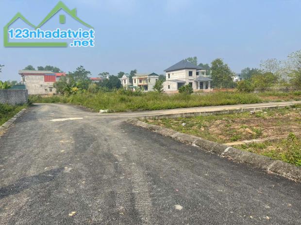 Chính chủ bán lô đất trung tâm Tân Xã, mặt tiền 6m, nhỉnh 2 tỷ. LH 0925979678 - 3