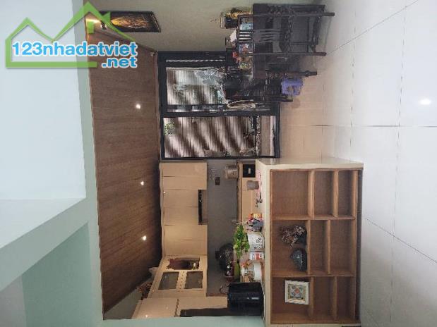 NHÀ CỰC ĐẸP PHẠM VĂN ĐỒNG - 5 PHÚT RA SÂN BAY - HXH - DT103M² - 4 TẦNG LẦU - NHỈNH 12 TỶ - 1