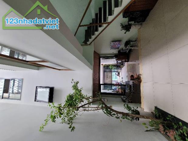 NHÀ CỰC ĐẸP PHẠM VĂN ĐỒNG - 5 PHÚT RA SÂN BAY - HXH - DT103M² - 4 TẦNG LẦU - NHỈNH 12 TỶ - 4