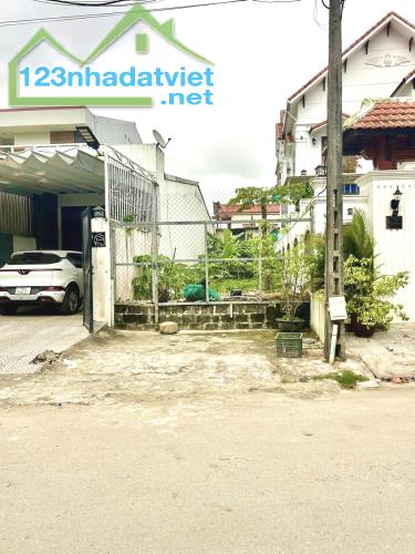 Bán đất 111,9m2 mặt tiền đường Tùng Thiện Vương, phường Vỹ Dạ, Quận Thuận Hoá, TP Huế