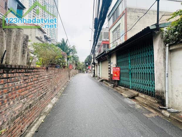 Bán đất tặng nhà C4 Ngọc Thụy Long Biên 70m2 mặt tiền 6.1m hơn 7 tỷ ngõ ô tô - 2