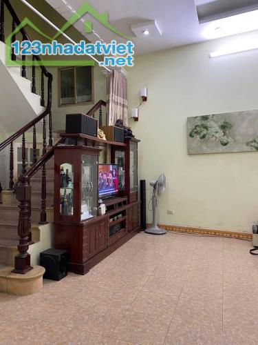 BÁN NHÀ VĨNH PHÚC - BA ĐÌNH | 63M² - 3 TẦNG - CHỈ HƠN 6 TỶ - Ô TÔ GẦN NGÕ - 4