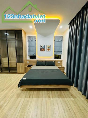 NHÀ NGUYỄN TRÃI - PHƯỜNG NGUYỄN CƯ TRINH - Q1 - HẺM ĐẸP 3,5m - 4Tầng FULL NỘI THẤT - 8,8Tỷ - 3