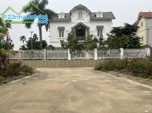 ĐẤT ĐẸP - GIÁ TỐT - Vị Trí Đắc Địa Tại Thôn Sen Trì, Xã Bình Yên, Huyện Thạch Thất, TPHN
