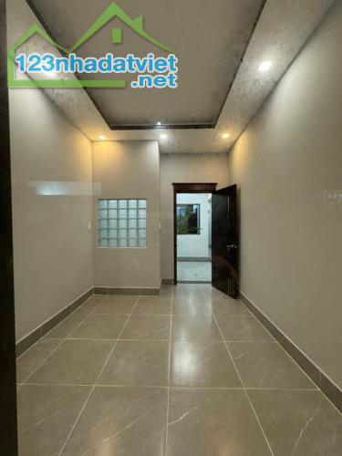 NGAY TRUNG TÂM QUẬN 6 - CĂN HỘ - 3 TẦNG - 6PN - HẺM XE TẢI- DÒNG TIỀN LÊN 24TR/Th - 4.X TỶ - 1