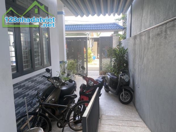 BÁN BIỆT THỰ  GẦN BIỂN 1,5 TẦNG – MẶT TIỀN ĐƯỜNG HÒA MINH 19, LIÊN CHIỂU – ĐÀ NẴNG