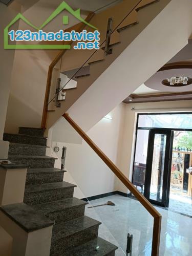 RẺ NHẤT KHU VỰ, NHÀ 2 TẦNG, 100M2, ĐƯỜNG 7M5 KDT PHƯỚC LÝ, HÒA MINH - CHỈ 3.35 TỶ - 1