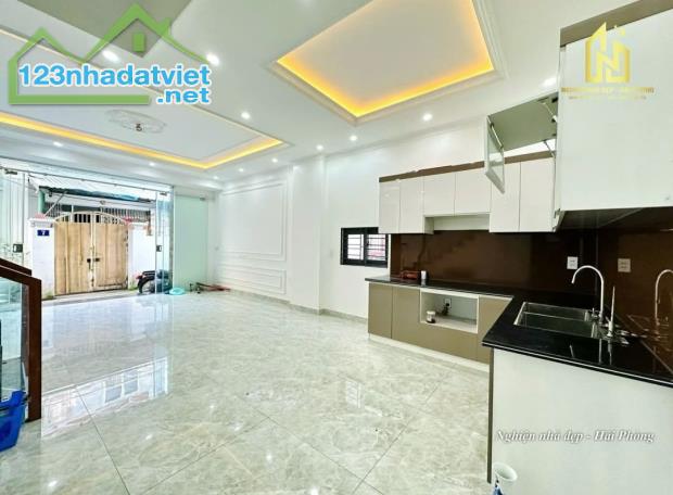 Bán nhà Khúc Thừa Dụ 2, Vĩnh Niệm, Lê Chân, Hải Phòng. 3 tầng, 42m2, 2,72 tỷ. Ngang 5m, t2 - 4
