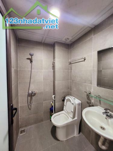 Cho thuê CCMN 1Pn 1Pk cực đẹp thoáng ngõ 144 Quan Nhân
