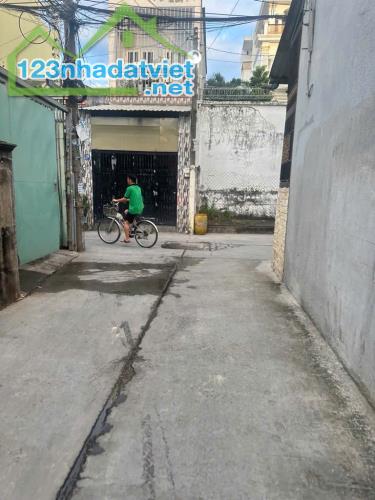 NHÀ 3 TẦNG (4x15) HXH NGAY PHẦN MỀM QUANG TRUNG, Q12 GIÁ RẺ 4.75T - 3
