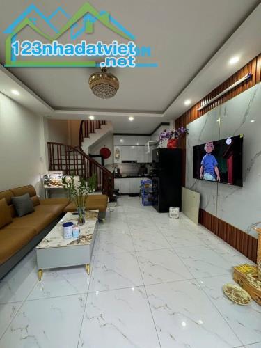 Bán nhà đẹp Nhân Hòa, Thanh Xuân 40 m2 giá 6.95 tỷ lh: 0968903581 - 2