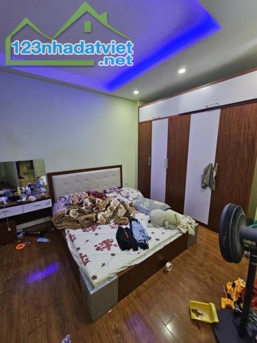 TÔI CÓ CĂN NHÀ CẦN BÁN TẠI TRẦN CUNG, 47M2 GIÁ HƠN 7 TỶ - 2