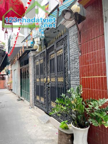 Nhà 4 tầng (4*13m) BTCT HXH Âu Dương Lân P3Q8. 7.3 tỷ - 2