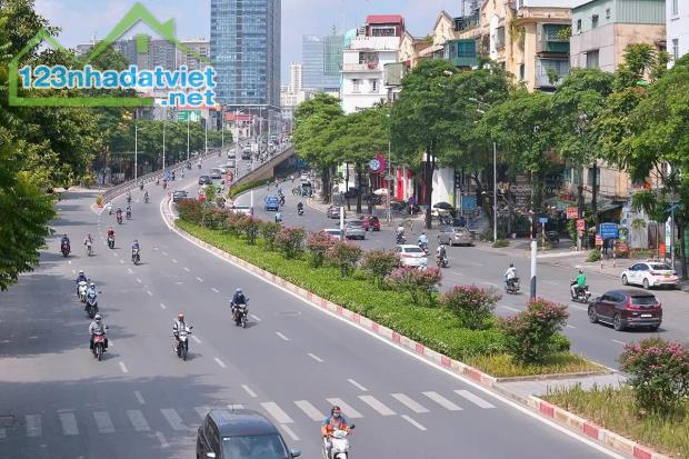 Bán nhà mặt phố Nguyễn Chí Thanh 8 tầng x 120m2 đang cho thuê cả nhà dòng tiền vài trăm