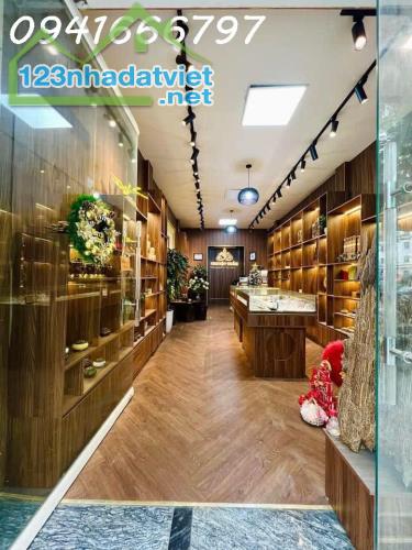 SANG NHƯỢNG CỬA HÀNG TRẦM HƯƠNG 74 HÀO NAM